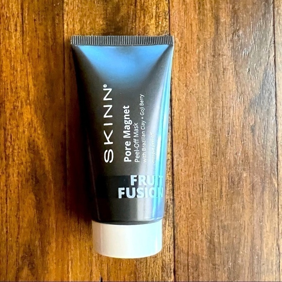 SKINN Other - Skinn Fruit Fusion Pore Magnet Mask 2 Oz.